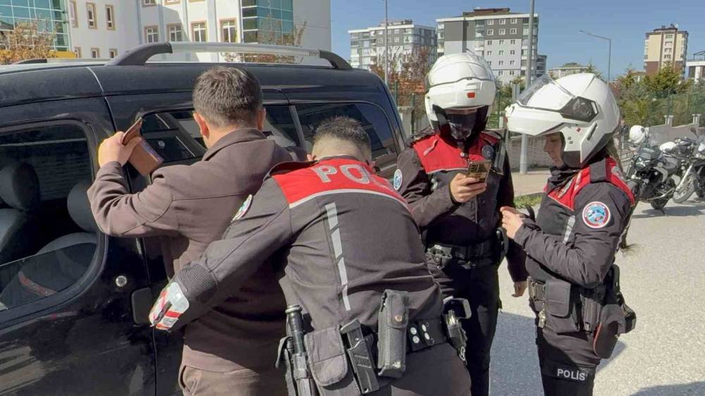 Okul &ccedil;evrelerinde g&uuml;venlik alarmı
