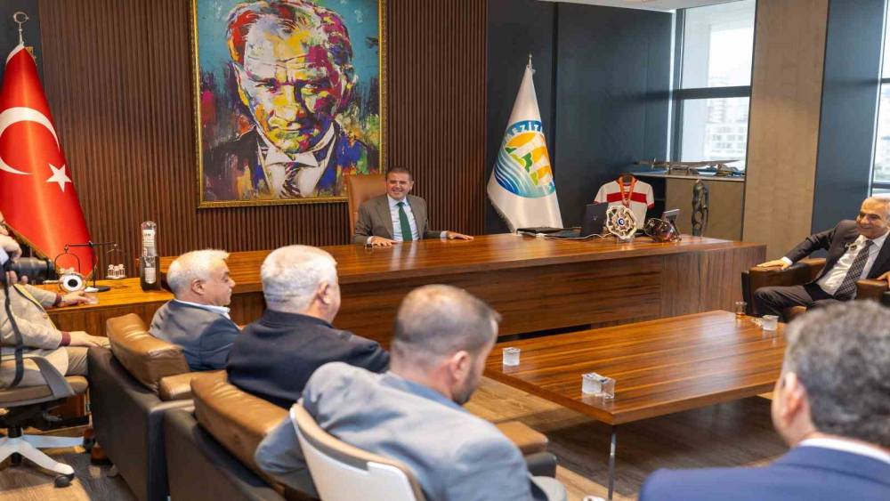 Mezitli&rsquo;de esnafla belediye el ele ekonomi i&ccedil;in buluştu
