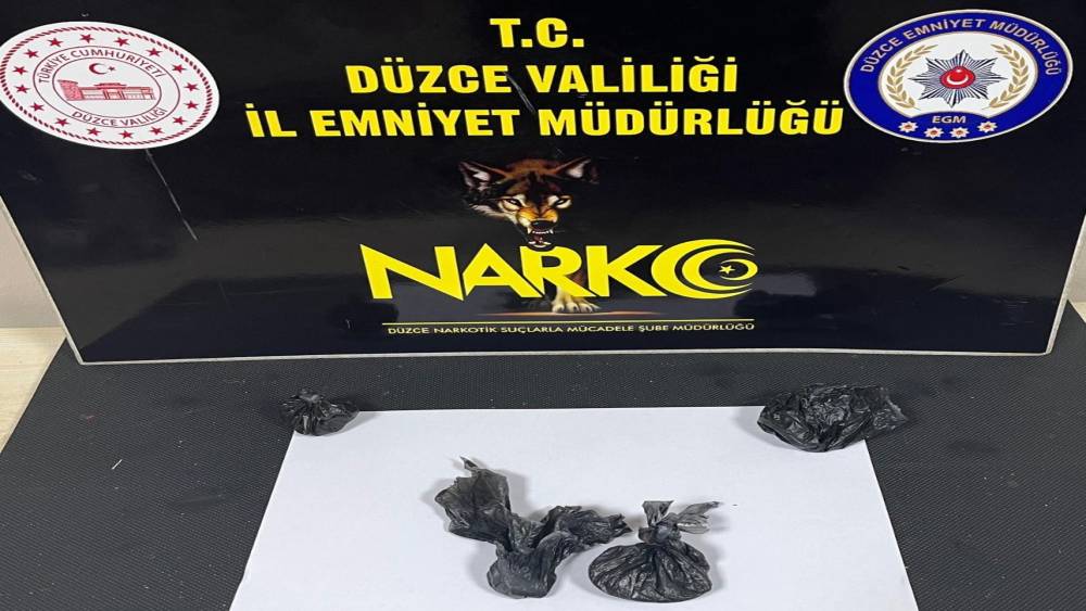 Su&ccedil;&uuml;st&uuml; yakalanan uyuşturucu taciri tutuklandı
