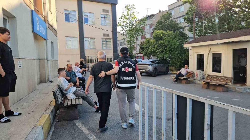 Beylikd&uuml;z&uuml; Belediyesi&rsquo;ne iskan usuls&uuml;zl&uuml;ğ&uuml; operasyonu: 27 g&ouml;zaltı
