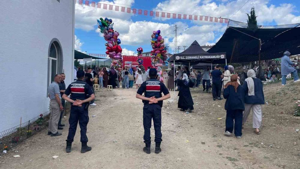 Hıdırellez şenliğinde 5 bin vatandaşa g&uuml;venlik hizmeti
