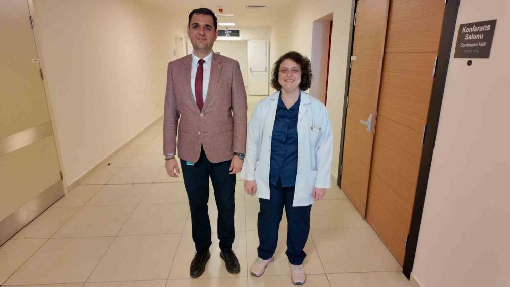 Şehir Hastanesinden uzmanlık alan ilk hekim Dr. &Uuml;lk&uuml; B&uuml;şra Bayram oldu
