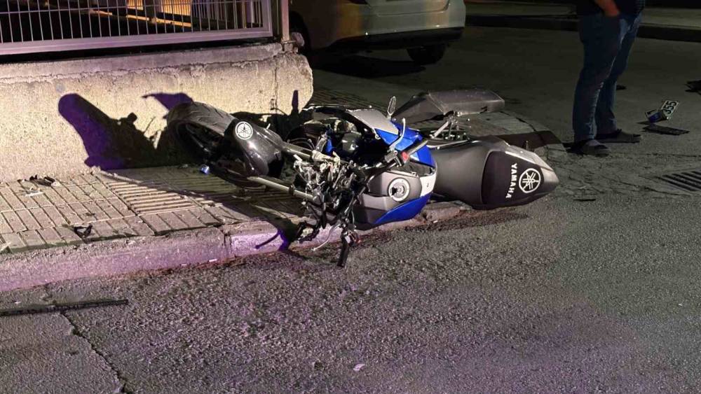 &Ccedil;orum&rsquo;da otomobil ile motosiklet &ccedil;arpıştı: 1 yaralı
