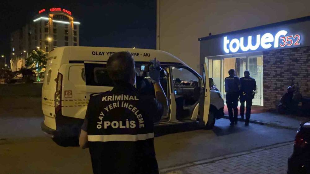 Kayseri&rsquo;de rezidansta ş&uuml;pheli &ouml;l&uuml;m
