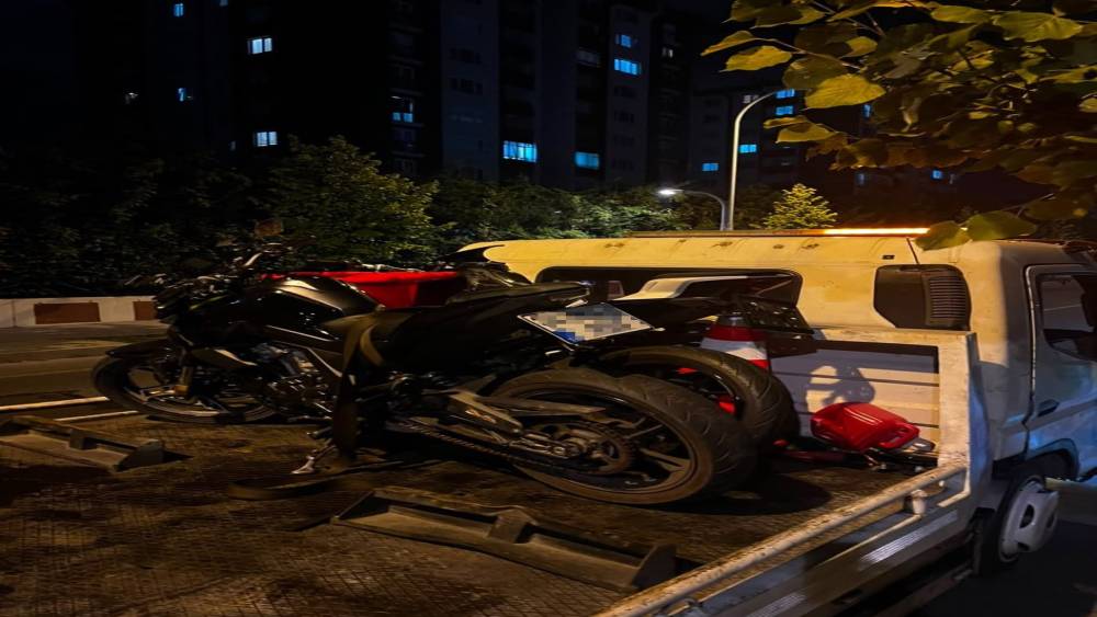 Başakşehir&rsquo;de trafikte tehlikeli hareketler yapan motosikletliye 310 bin lira ceza
