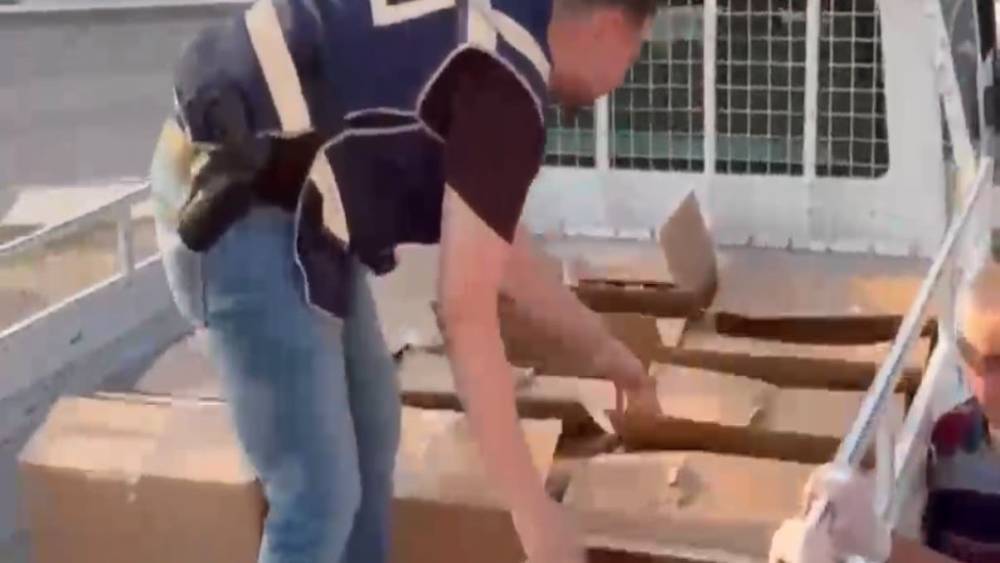 İzmir&rsquo;de uyuşturucu operasyonu: 25 milyon TL değerinde hap ele ge&ccedil;irildi
