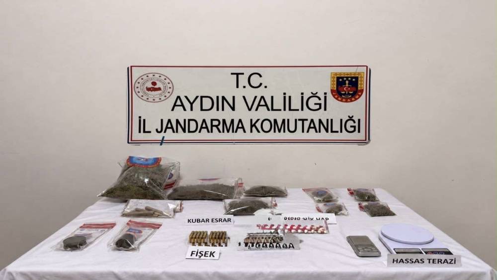 S&ouml;ke&rsquo;de eş zamanlı uyuşturucu operasyonu
