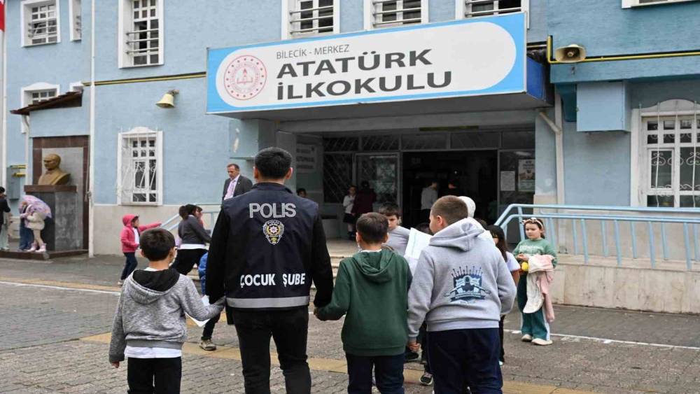 Bilecik&rsquo;te okul &ccedil;evrelerinde sıkı denetim
