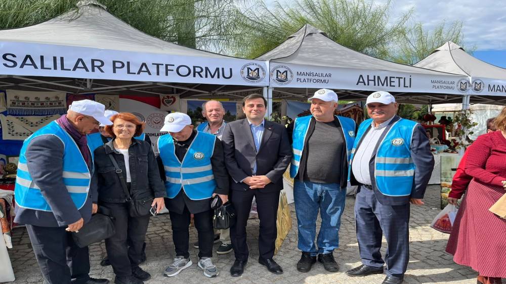 Kula standına b&uuml;y&uuml;k ilgi
