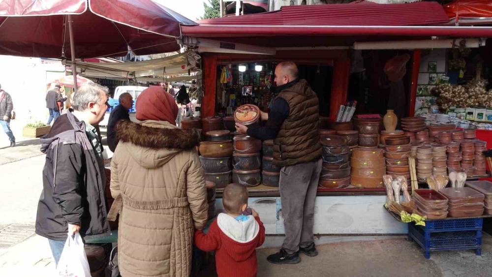 Trabzon&rsquo;da Ramazan &ouml;ncesi g&uuml;ve&ccedil; tezg&acirc;hları eski g&uuml;nlerini arıyor
