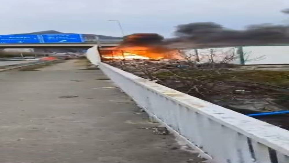 Hopa&rsquo;da şantiyede &ccedil;ıkan yangın korkuttu
