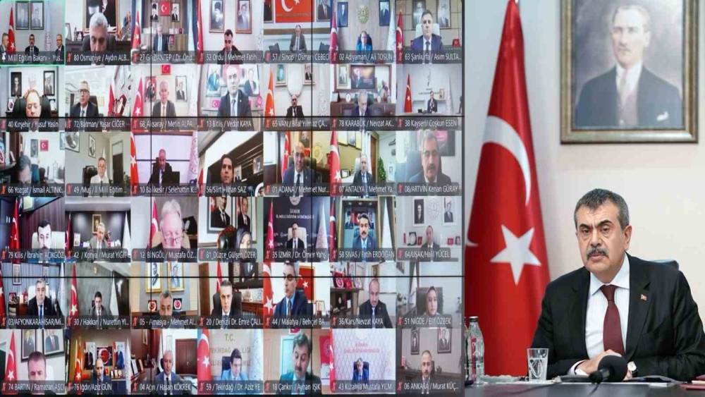 Milli Eğitim Bakanı Tekin, 81 il milli eğitim m&uuml;d&uuml;r&uuml;yle bir araya geldi
