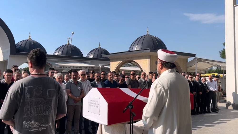 Duruşmada kalp krizi ge&ccedil;irerek hayatını kaybeden Cumhuriyet Savcısı son yolculuğuna uğurlandı

