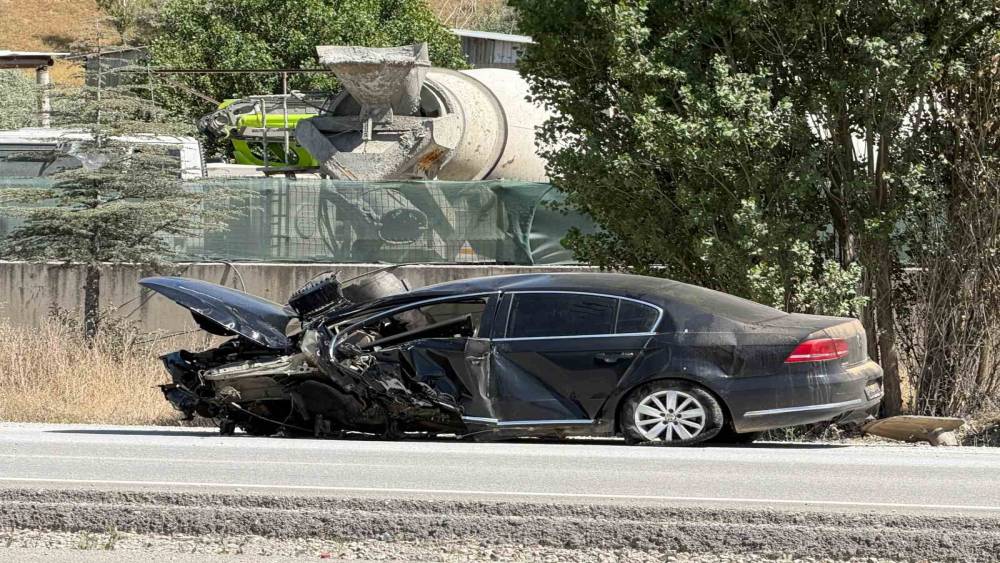 Ankara&rsquo;da trafik kazası: 3 yaralı
