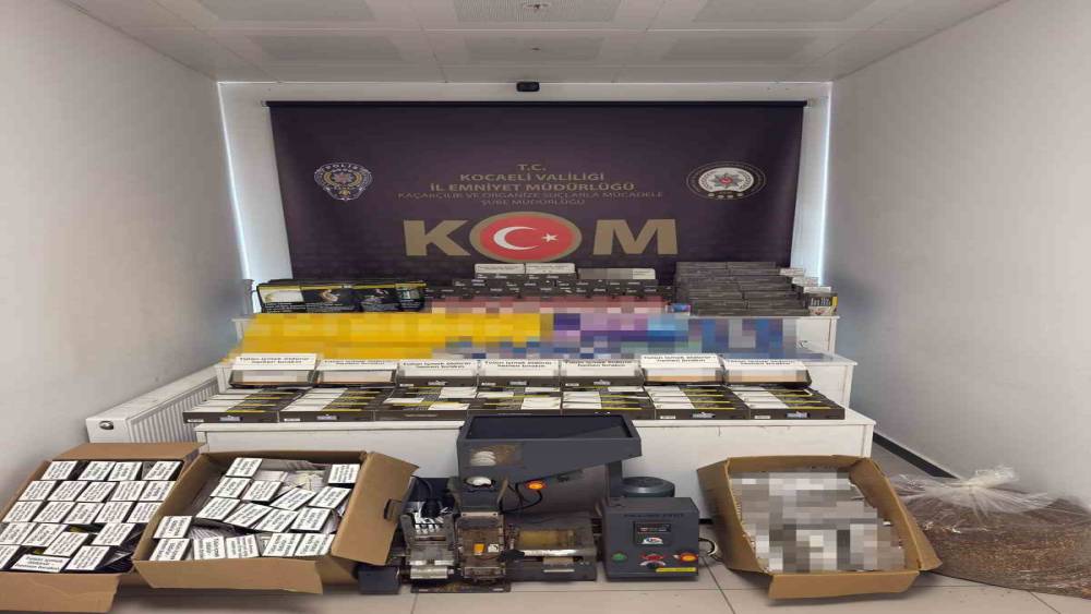 Kocaeli&rsquo;de 8 adrese eş zamanlı baskın: 1 ton 160 kilo t&uuml;t&uuml;n ele ge&ccedil;irildi
