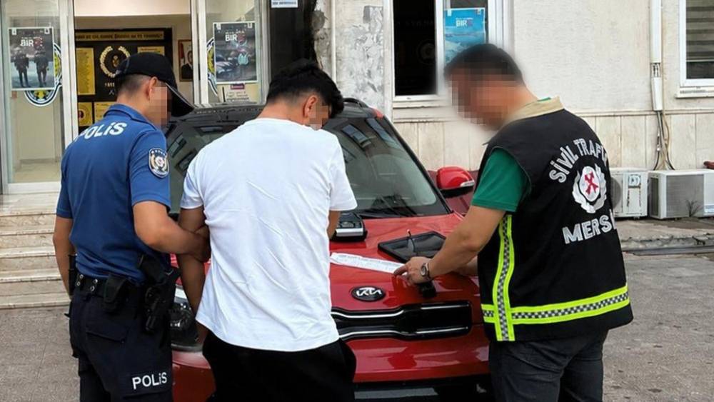 O anları ara&ccedil; kamerası kaydetti: Trafiği tehlikeye d&uuml;ş&uuml;rd&uuml; 261 bin TL ceza yedi
