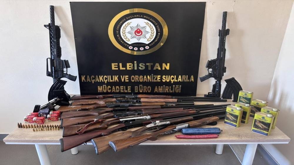 Kahramanmaraş&rsquo;ta uyuşturucu ve silah operasyonlarında 4 ş&uuml;pheli tutuklandı
