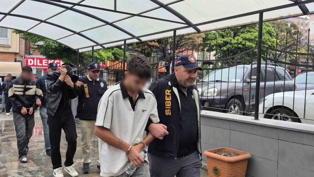 Yasa dışı bahis operasyonunda 6 bin 51 kişinin IBAN bilgilerini kullandıran 6 ş&uuml;pheliden 2&rsquo;si tutukladı, 4&rsquo;&uuml; adliye sevk edildi
