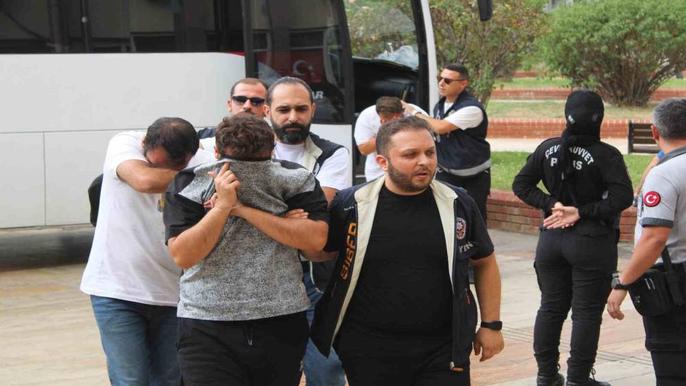 Aydın merkezli 7 ilde yasa dışı bahis operasyonu: 31 ş&uuml;pheli adliyeye sevk edildi
