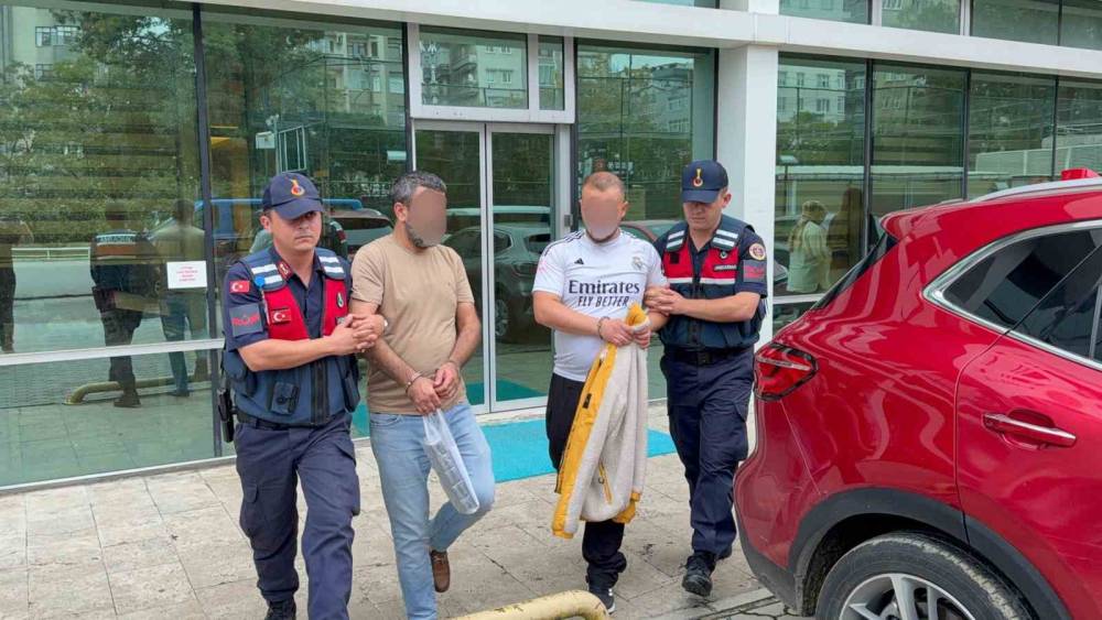 Jandarmadan iki uyuşturucu operasyonu: 2 ş&uuml;pheli tutuklandı
