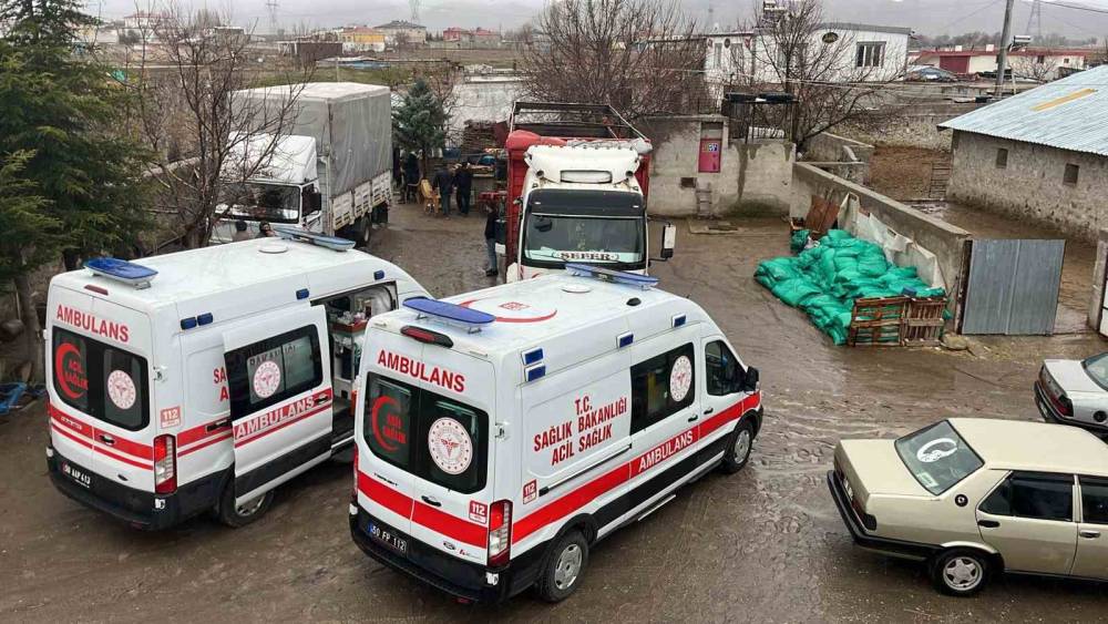 Nevşehir&rsquo;de karbonmonoksit faciası: Anne, baba ve 8 aylık bebek hayatını kaybetti
