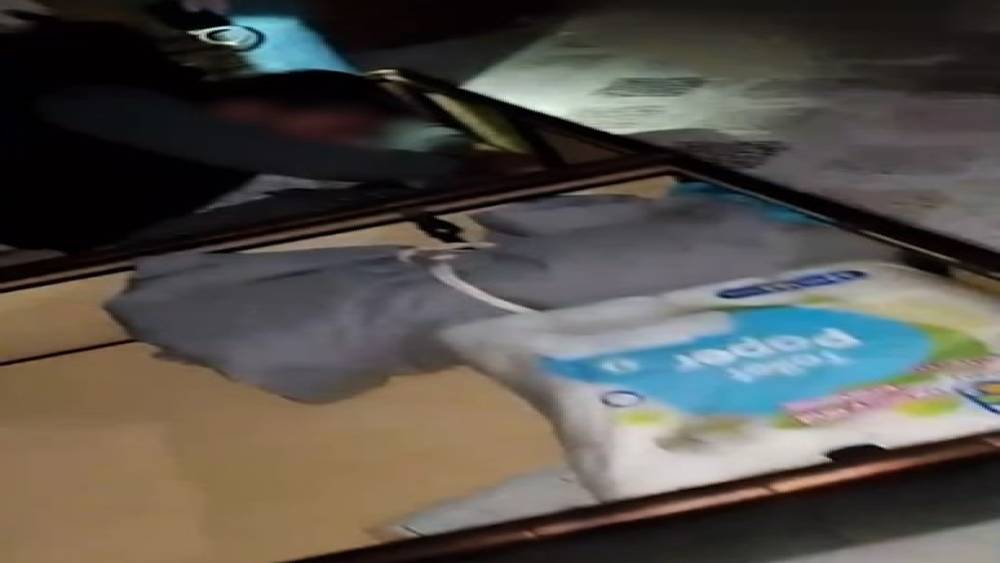 Kars&rsquo;ta 17 yıl hapis cezalı firari su&ccedil; makinesi, baza altında yakalandı
