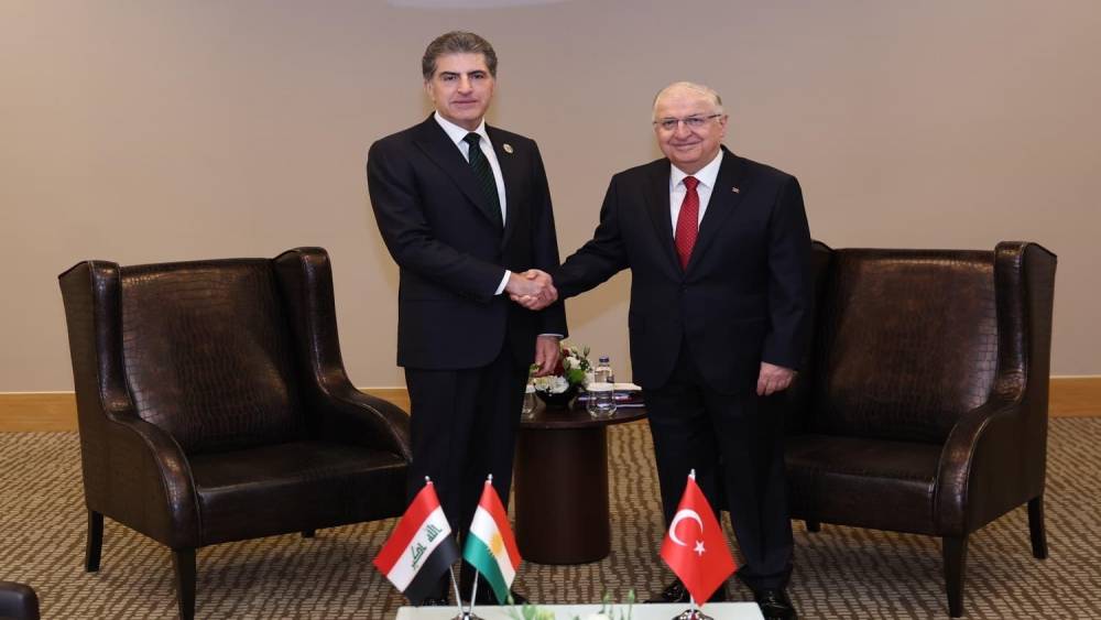 Bakan G&uuml;ler, IKBY Başkanı Barzani ile g&ouml;r&uuml;şt&uuml;
