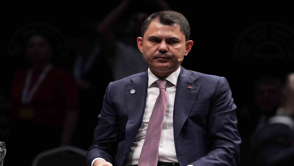 Bakan Kurum: "Fosil yakıtlardan uzaklaşmak zorundayız"
