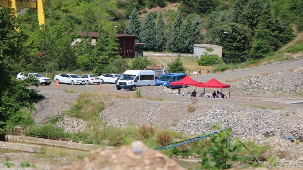Bolu&rsquo;daki maden g&ouml;&ccedil;&uuml;ğ&uuml;nde hayatını kaybeden iş&ccedil;iyi &ccedil;ıkarma &ccedil;alışmaları 26. saatinde s&uuml;r&uuml;yor
