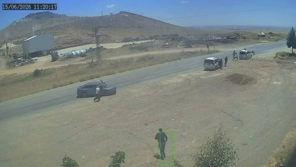 Mardin&rsquo;de silahlı kavganın g&uuml;venlik kamerası g&ouml;r&uuml;nt&uuml;leri ortaya &ccedil;ıktı
