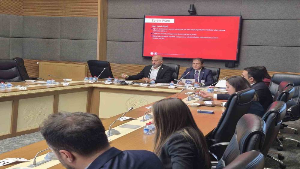 T&uuml;rk Eğitim-Sen Genel Sekreteri Dolgun: "Okullarımızın g&uuml;venliği yalnızca bir eğitim meselesi değil, bir g&uuml;venlik ve beka meselesidir"
