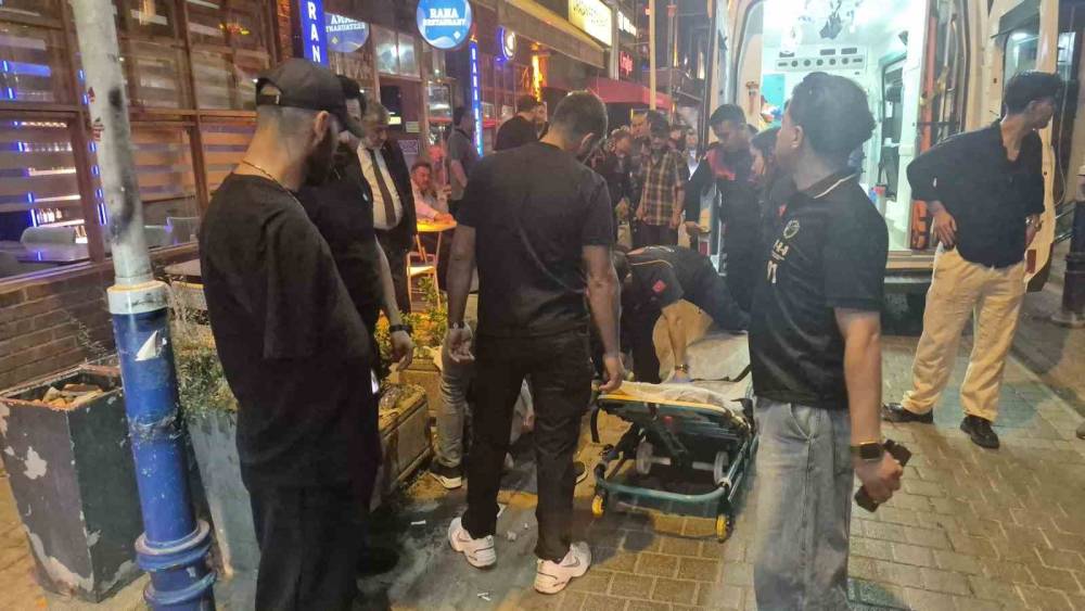 Eskişehir&rsquo;de &ccedil;ıkan bı&ccedil;aklı kavgada 1 kişi yaralandı
