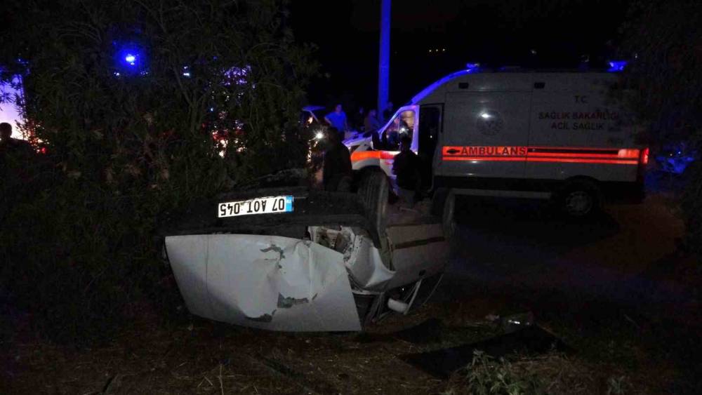 Pehlivanın kullandığı otomobil takla attı: 4 yaralı
