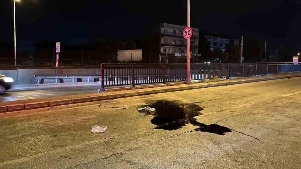 Bursa&rsquo;da makas atan otomobil ref&uuml;je &ccedil;arptı: 17 yaşındaki s&uuml;r&uuml;c&uuml; hayatını kaybetti
