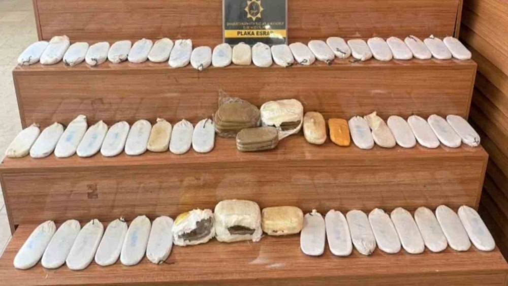 Şanlıurfa&rsquo;da 20 kilo 600 gram esrar ele ge&ccedil;irildi
