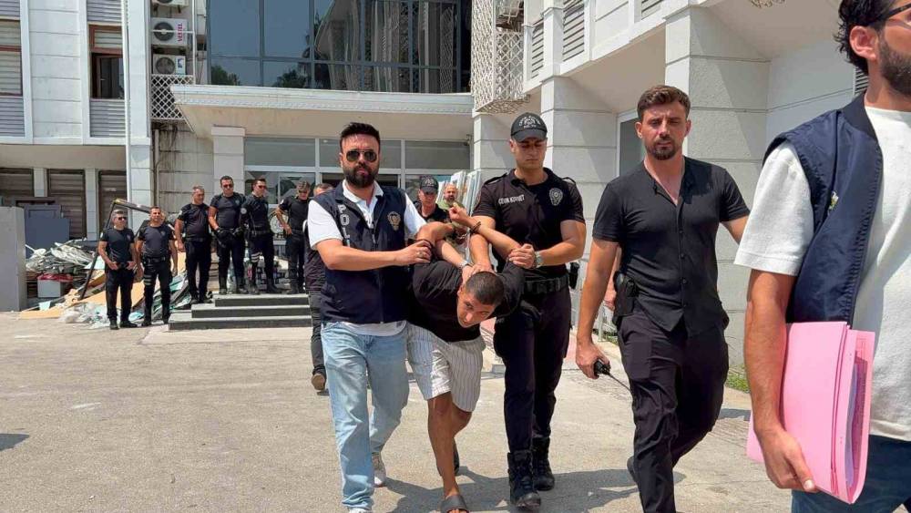 Mersin&rsquo;de anne-kızı &ouml;ld&uuml;ren sanığa 2 kez ağırlaştırılmış m&uuml;ebbet talebi
