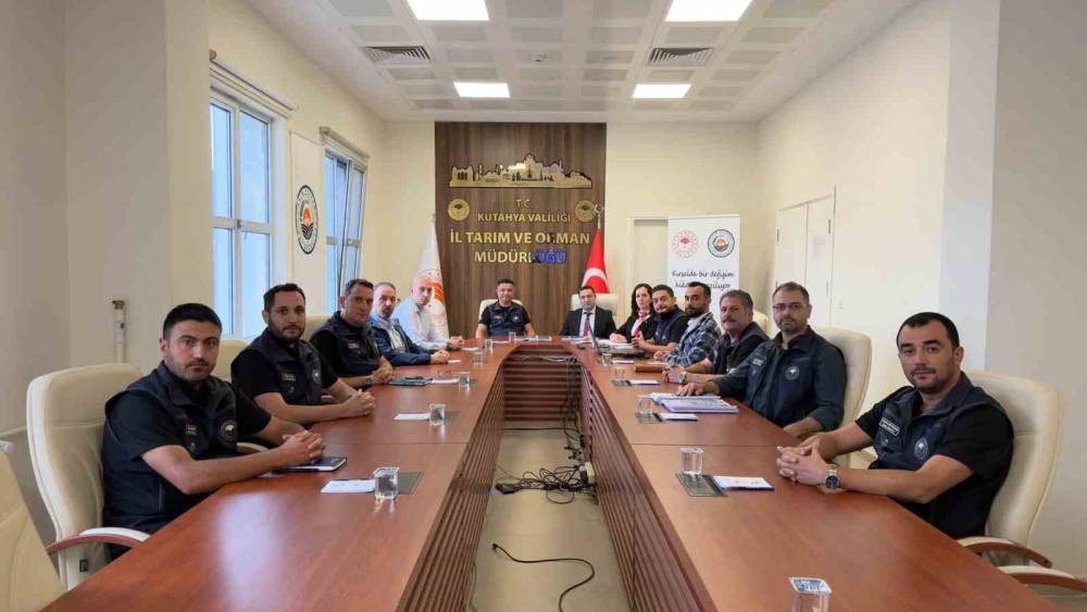 K&uuml;tahya&rsquo;da kırsal kalkınma masaya yatırıldı: 7 il&ccedil;e ve 157 k&ouml;y i&ccedil;in yeni hedefler
