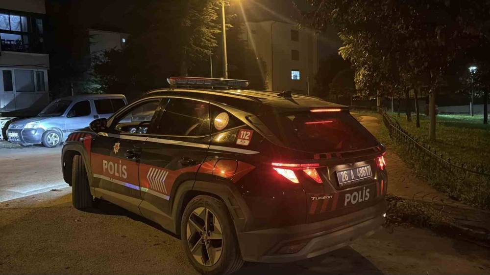 Eskişehir&rsquo;de inşaat halindeki lise binasına giren 3  ş&uuml;pheli operasyonuyla yakalandı
