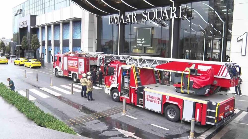 Emaar AVM&rsquo;de yangın paniği
