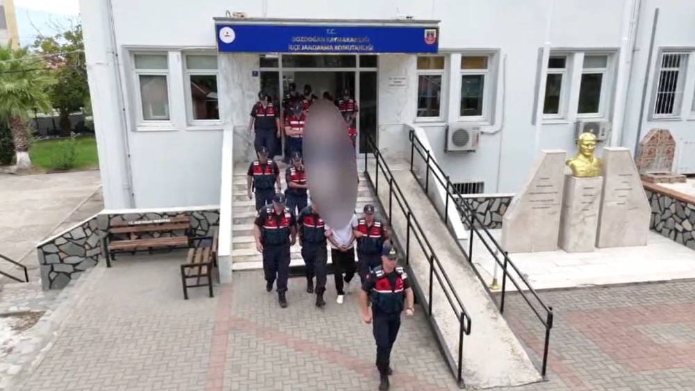 G&uuml;ven kazanıp milyonluk alışveriş yaptılar, &ouml;demeleri yapmayınca yakalandılar
