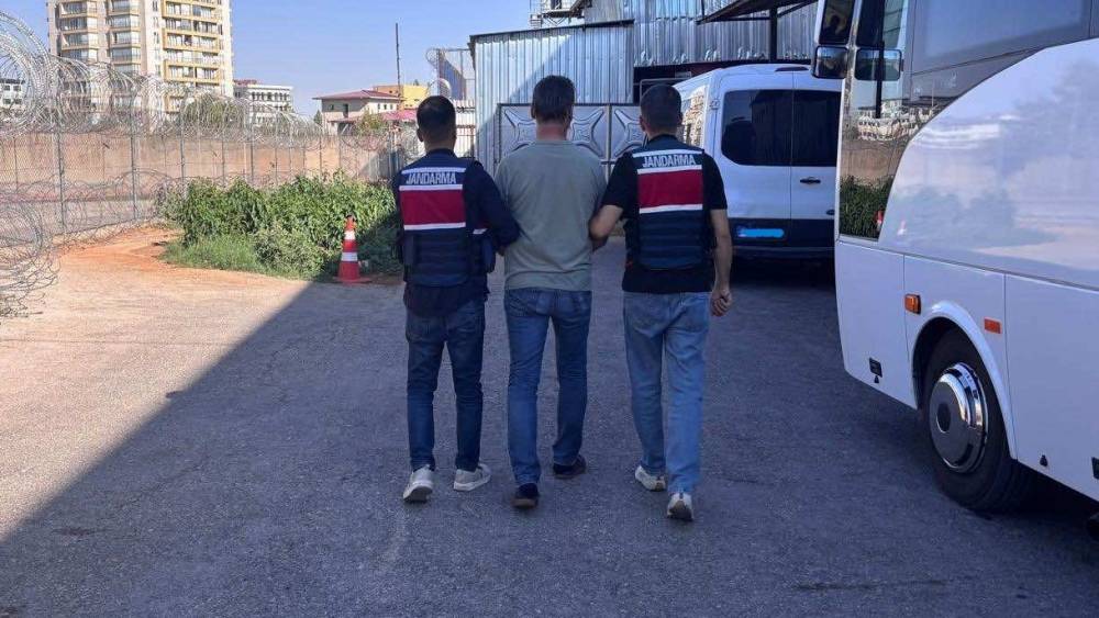 Sosyal medyada m&uuml;stehcen i&ccedil;erikli g&ouml;r&uuml;nt&uuml;ler paylaşan şahıs tutuklandı
