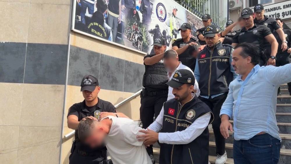 Fatih&rsquo;te 2 kişinin hayatını kaybettiği silahlı kavgaya ilişkin g&ouml;zaltına alınan 12 ş&uuml;pheli adliyeye sevk edildi
