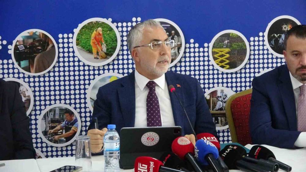 Bakan Işıkhan: "Yozgat&rsquo;ın imkanlarını yatırım ve istihdama d&ouml;n&uuml;şt&uuml;rmeyi ama&ccedil;lıyoruz"

