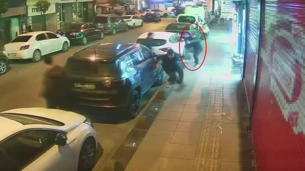Esenler&rsquo;de iki kişinin yaralandığı silahlı saldırının &ccedil;atışma olduğu &ouml;ğrenildi: Ş&uuml;pheliler yakalandı
