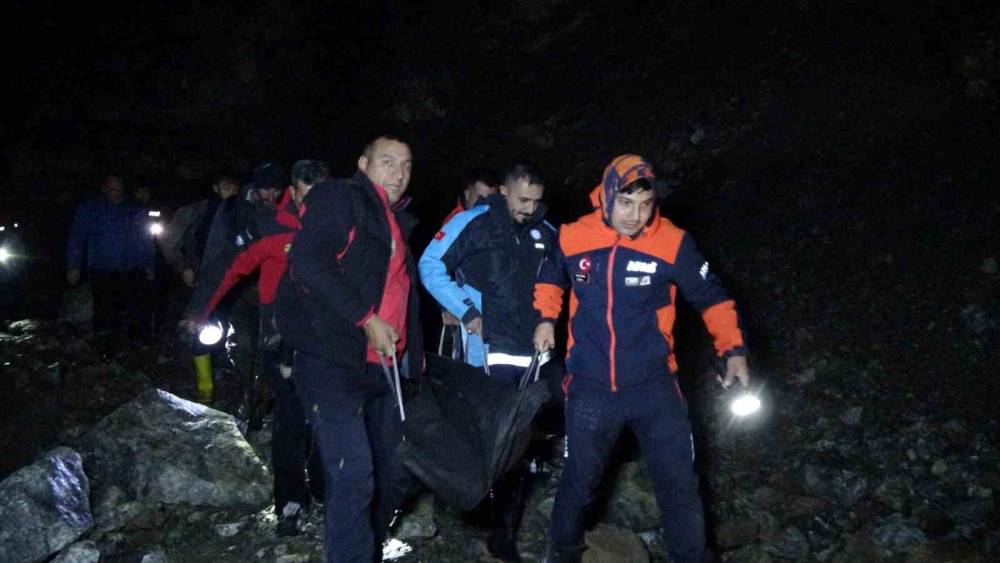 Erzurum&rsquo;da balığa giden adam kalp krizi ge&ccedil;irerek hayatını kaybetti

