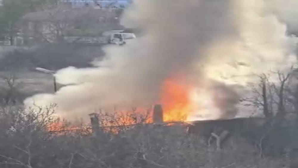 Alevlere teslim olan kul&uuml;be k&uuml;le d&ouml;nd&uuml;
