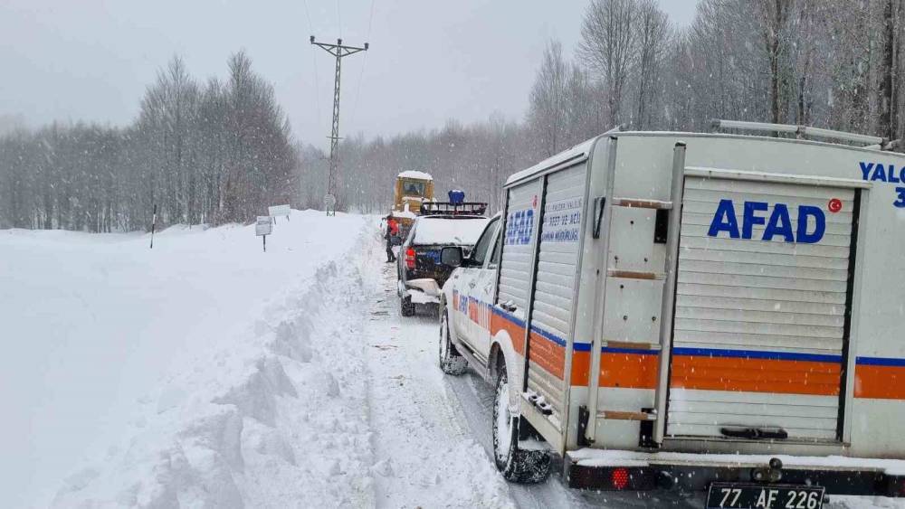 Yalova&rsquo;da yaylada mahsur kalan 5 kişi kurtarıldı
