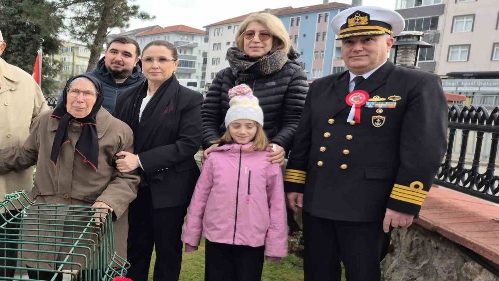 42 yıl sonra yaşanan tesad&uuml;f duygusal anlara neden oldu
