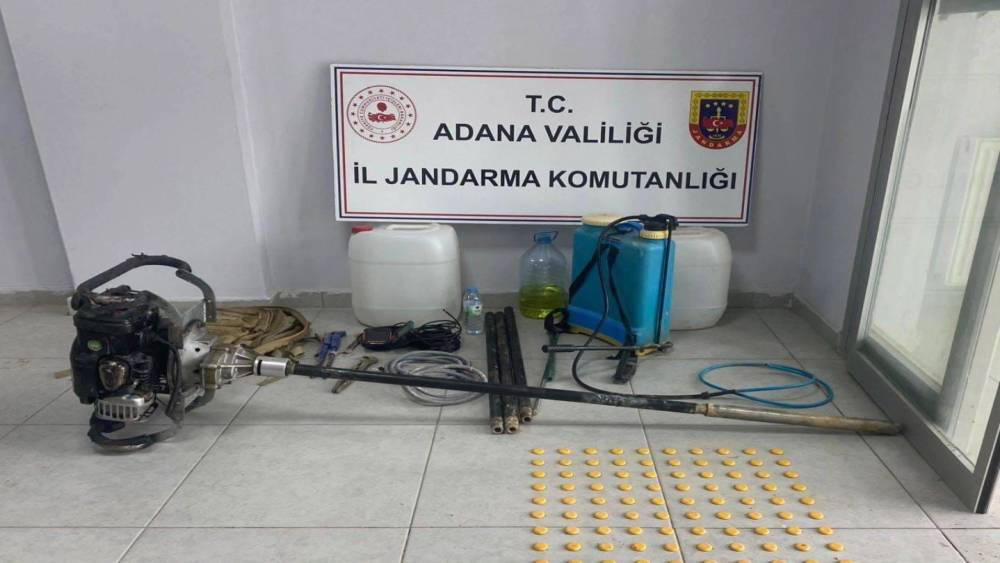 Adana&rsquo;da ka&ccedil;ak kazı yapanlar su&ccedil;&uuml;st&uuml; yakalandı
