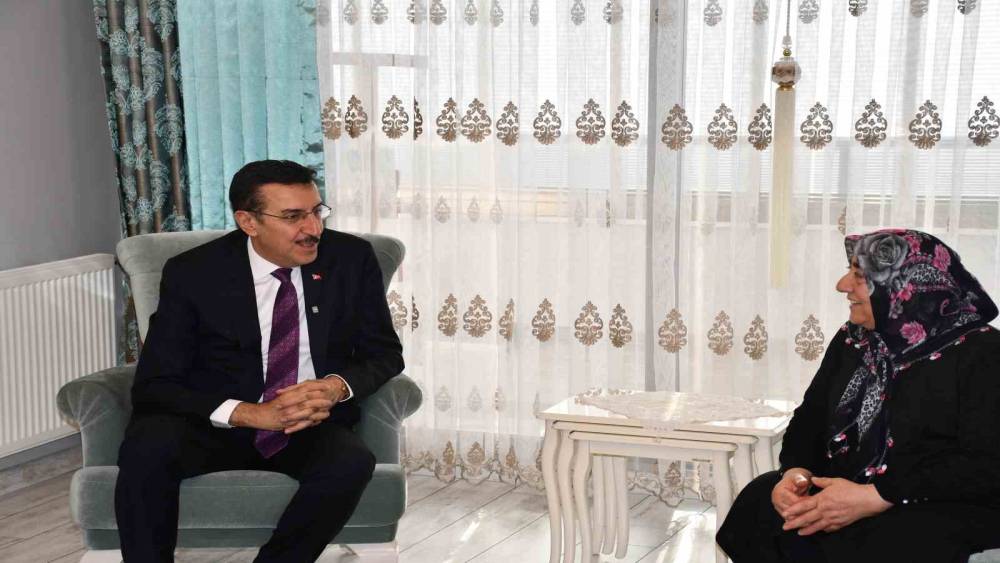 AK Parti Malatya Milletvekili T&uuml;fenkci&rsquo;den şehit ailelerine ziyaret
